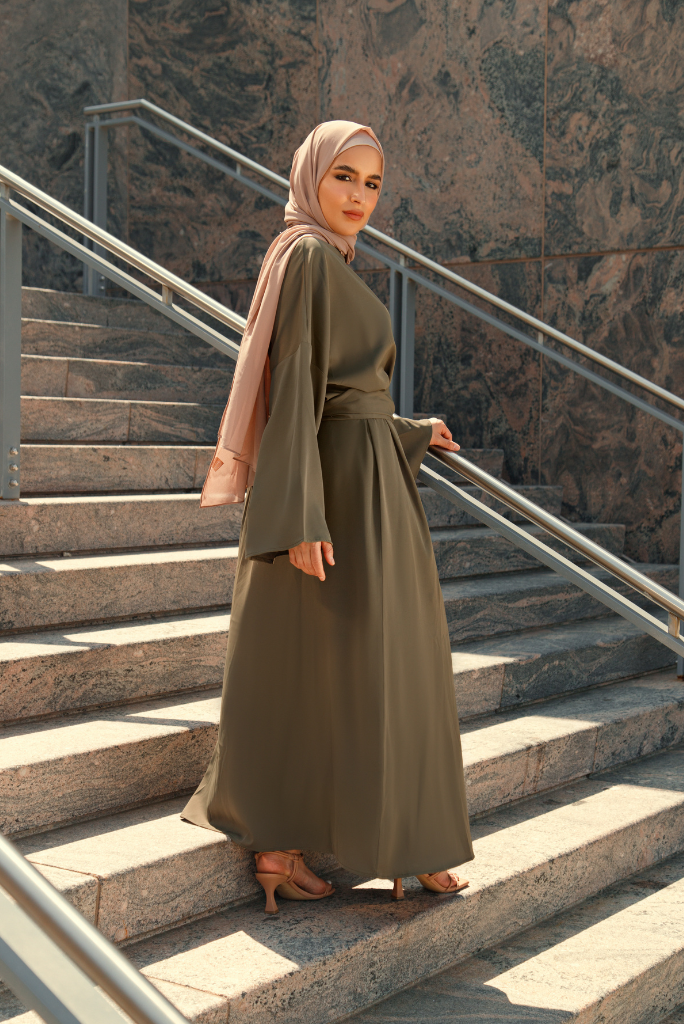 Lightweight abaya 2025