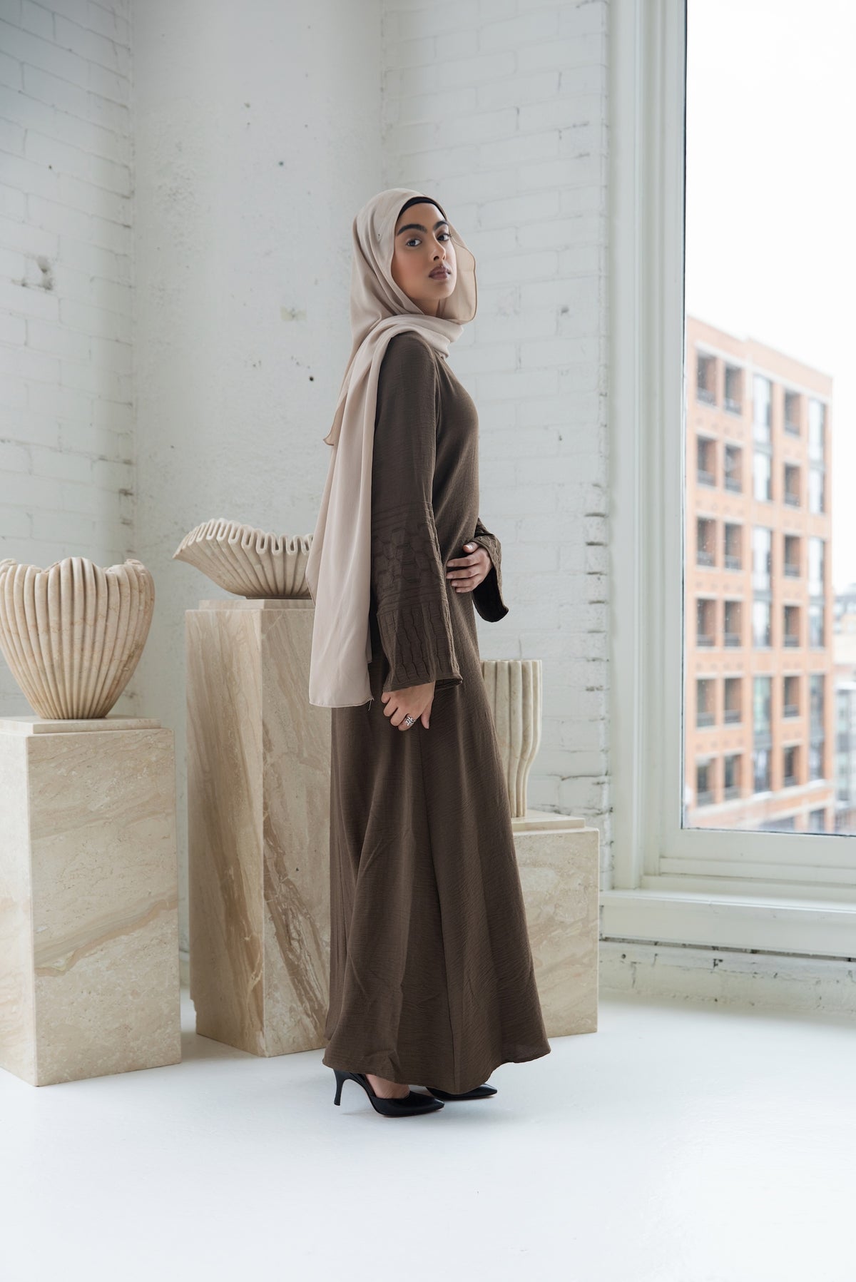 Najat Keffiyah Abaya - Dark Henna