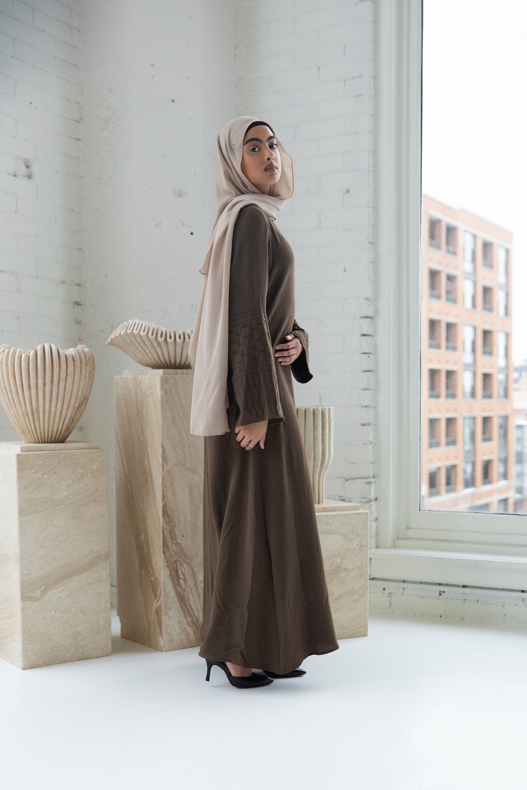 Najat Keffiyah Abaya - Dark Henna