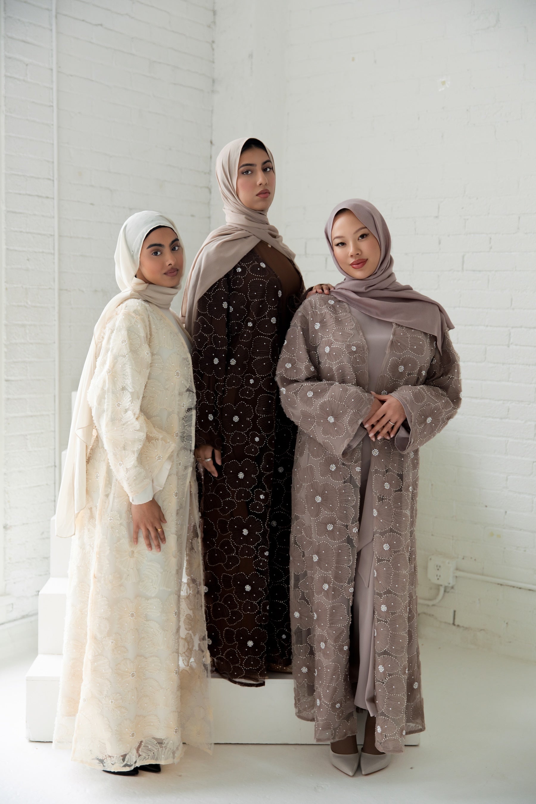 Azra Embroidered Abaya Set - Ivory Creme