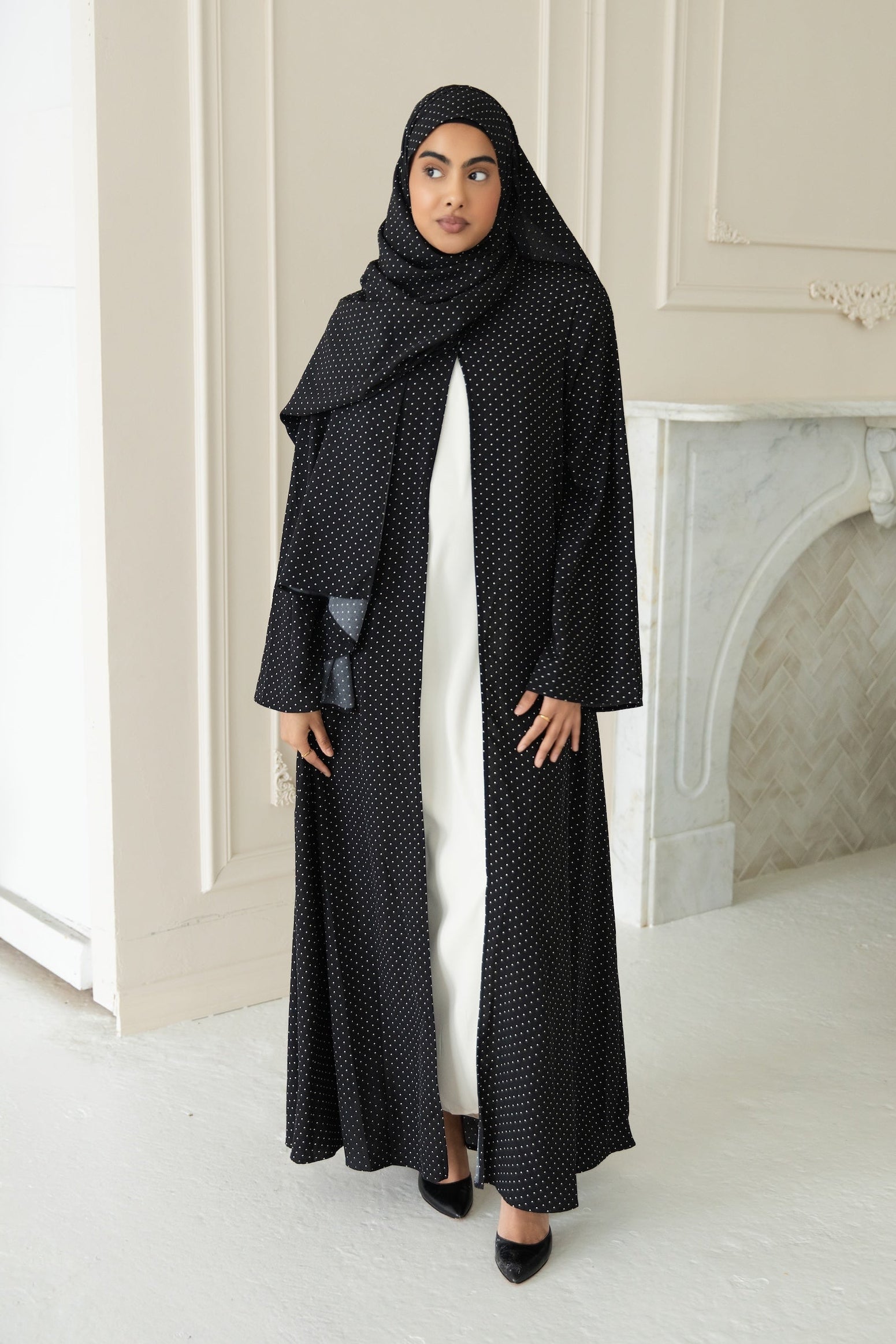 Qamar Kimono Abaya - Starlit Onyx