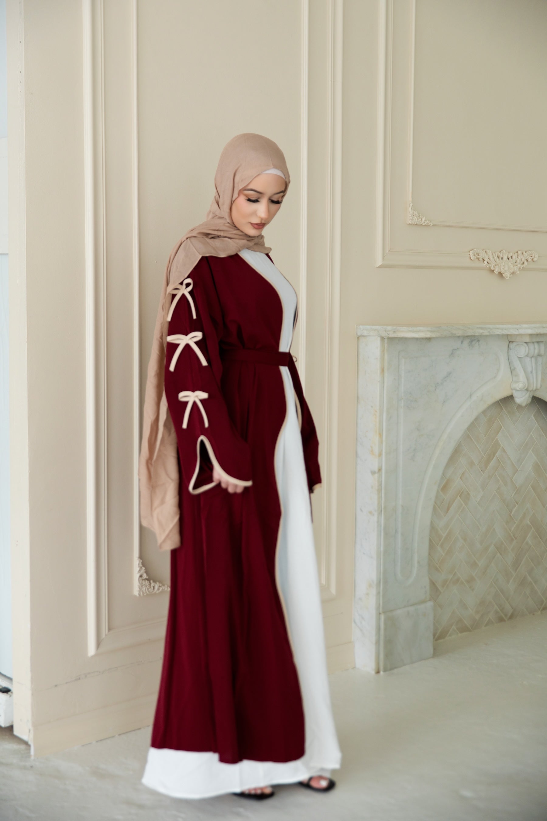 Nylah Open Abaya - Cherry Blossom