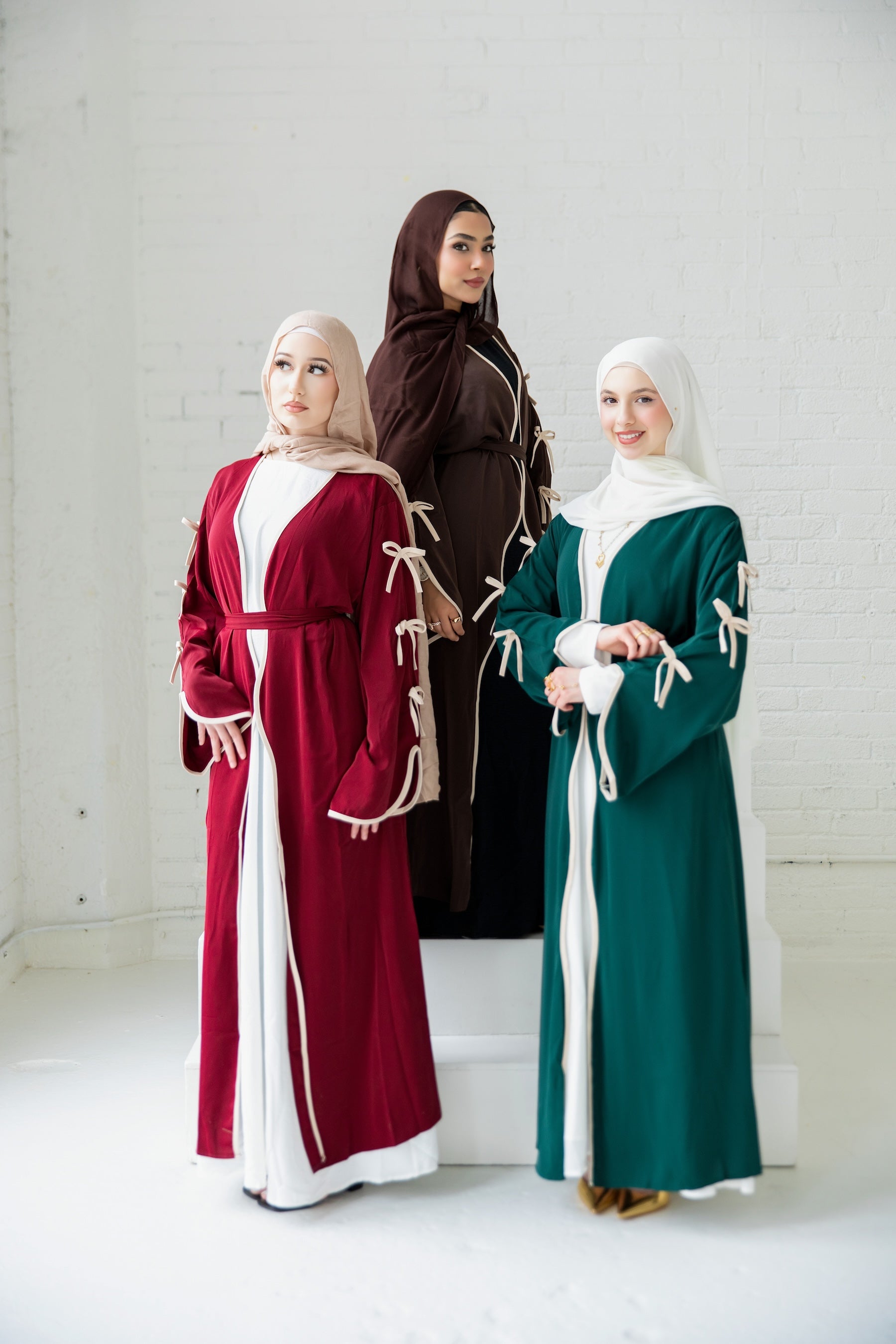 Nylah Open Abaya - Pine Forest