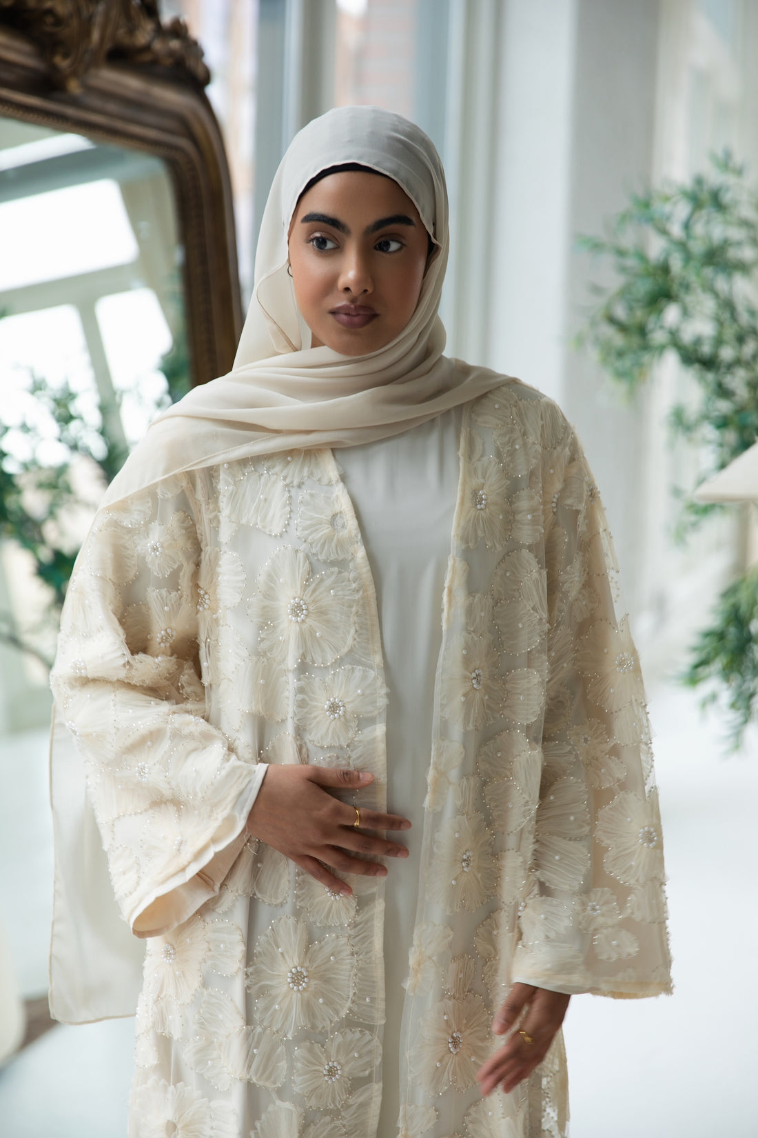 Azra Embroidered Abaya Set - Ivory Creme