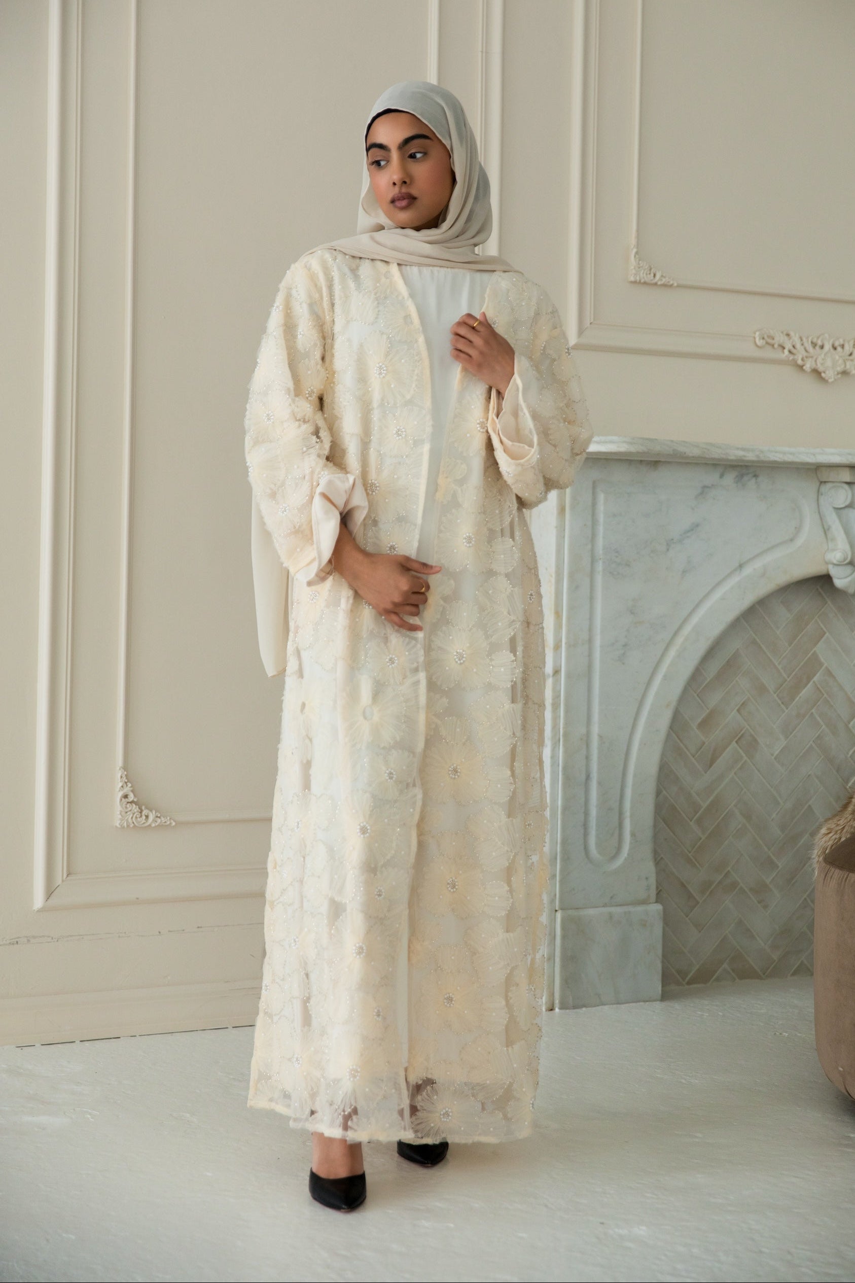Azra Embroidered Abaya Set - Ivory Creme