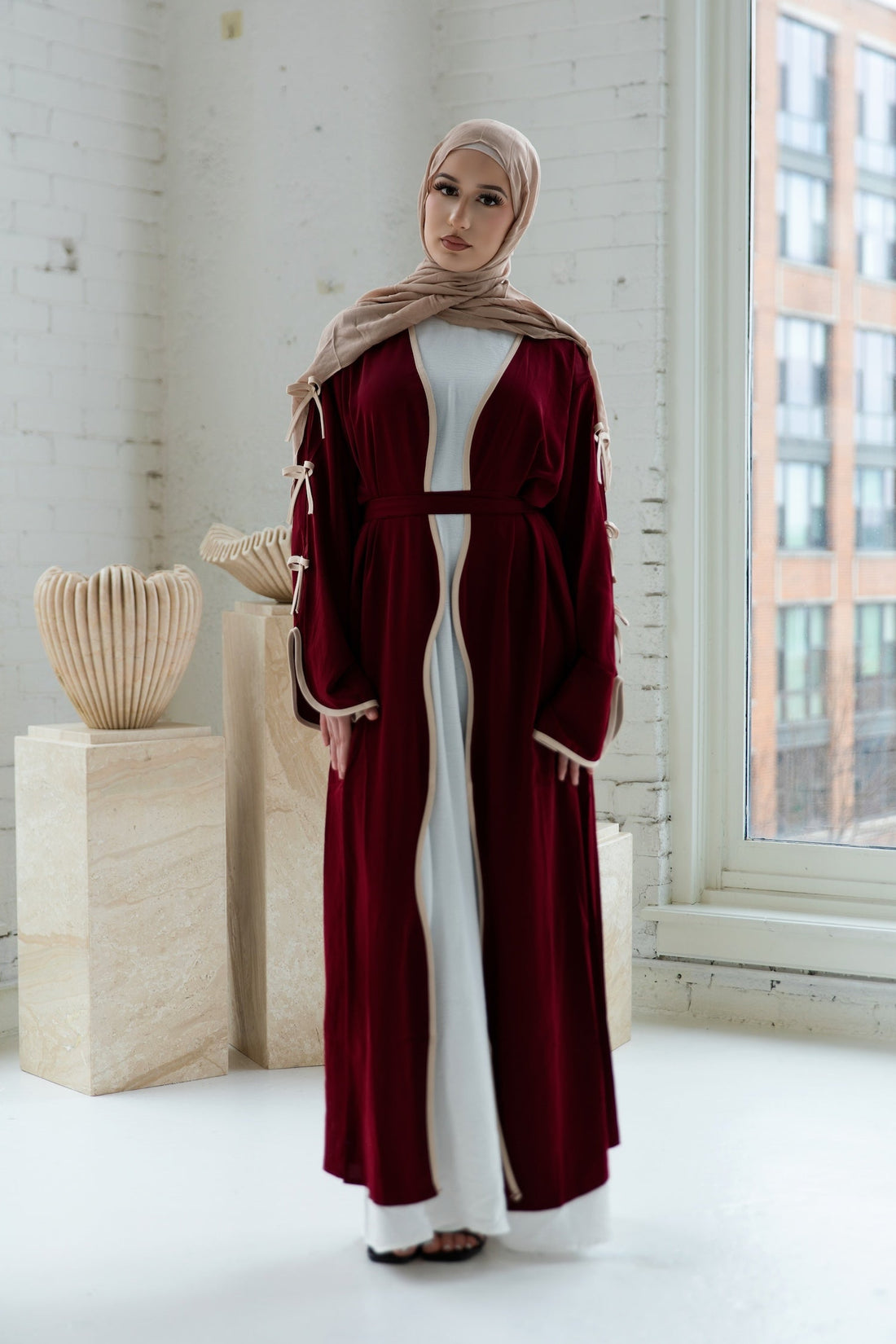 Nylah Open Abaya - Cherry Blossom