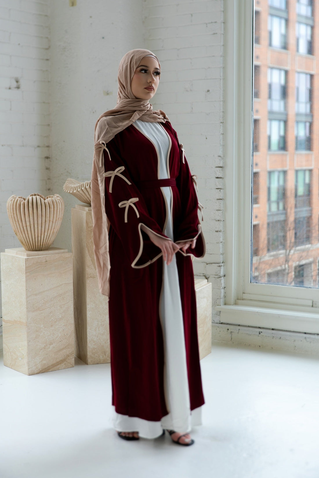 Nylah Open Abaya - Cherry Blossom