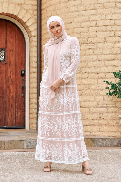 Avery Lace Maxi Dress - Kashmiri Chai