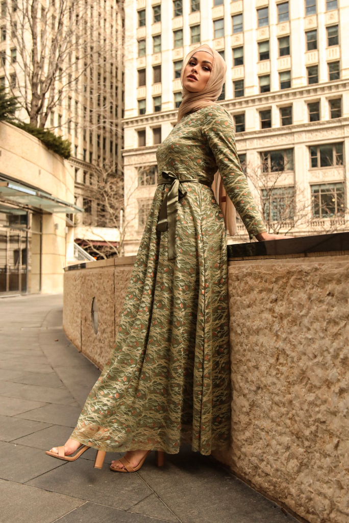 Amber Lace Maxi Gown - Enchanted Evergreen