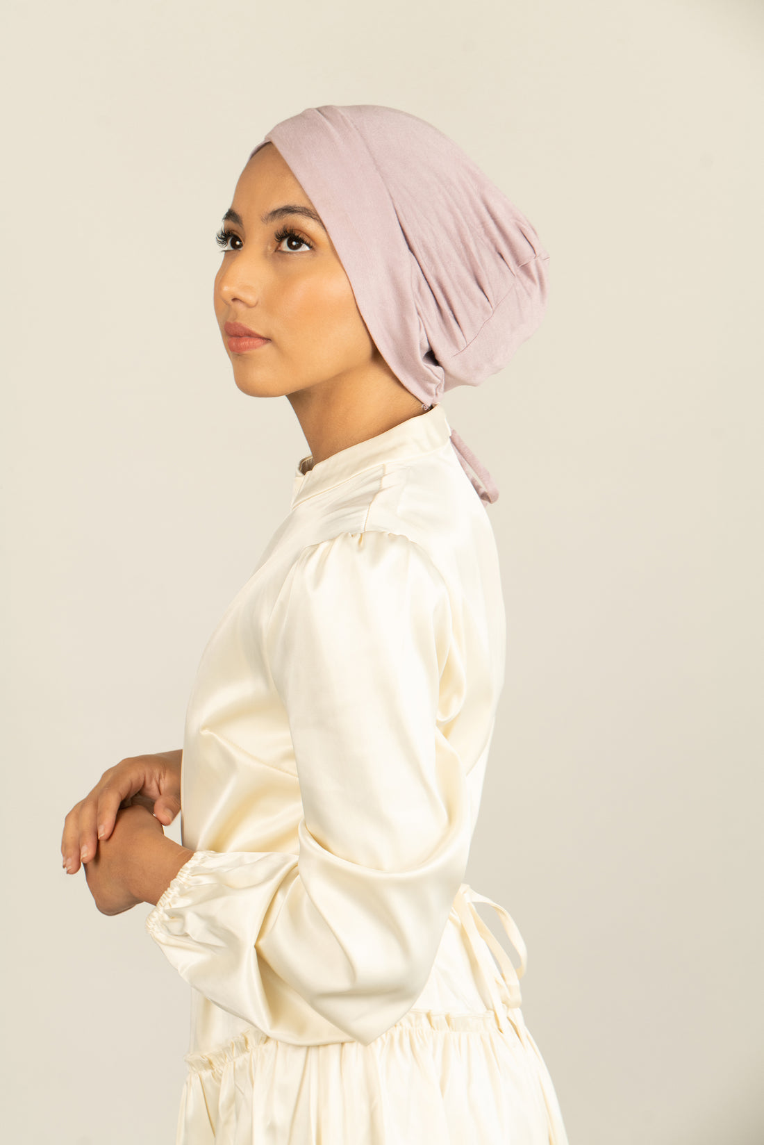 Middle Eastern Mall Hijab Undercap Volumizer Bonnet with Ties & Tulle Flower 2 Caps - 1 Black & 1 White